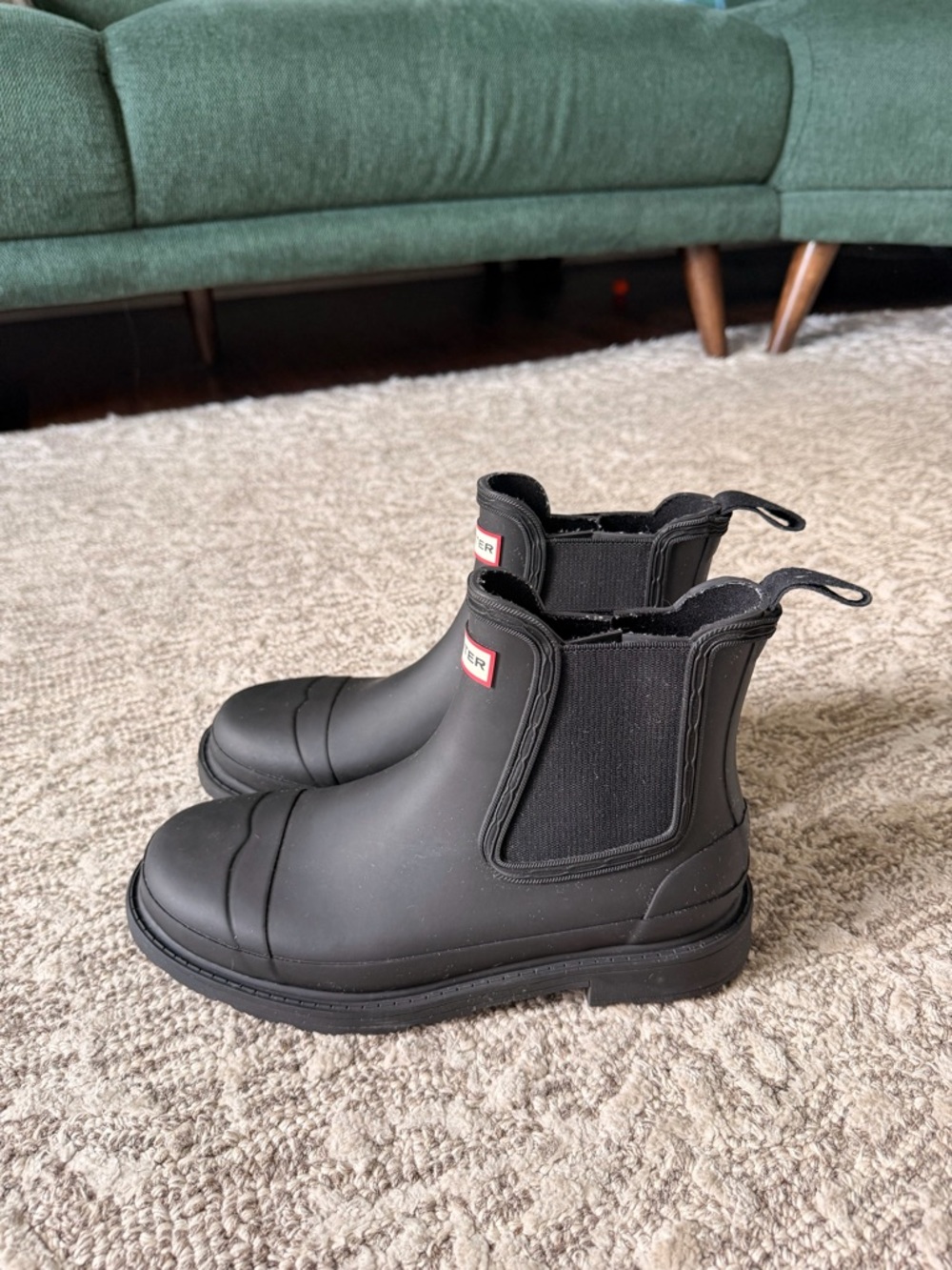 Hunter Black Chelsea Short Rain Boots - Picture 2 of 7